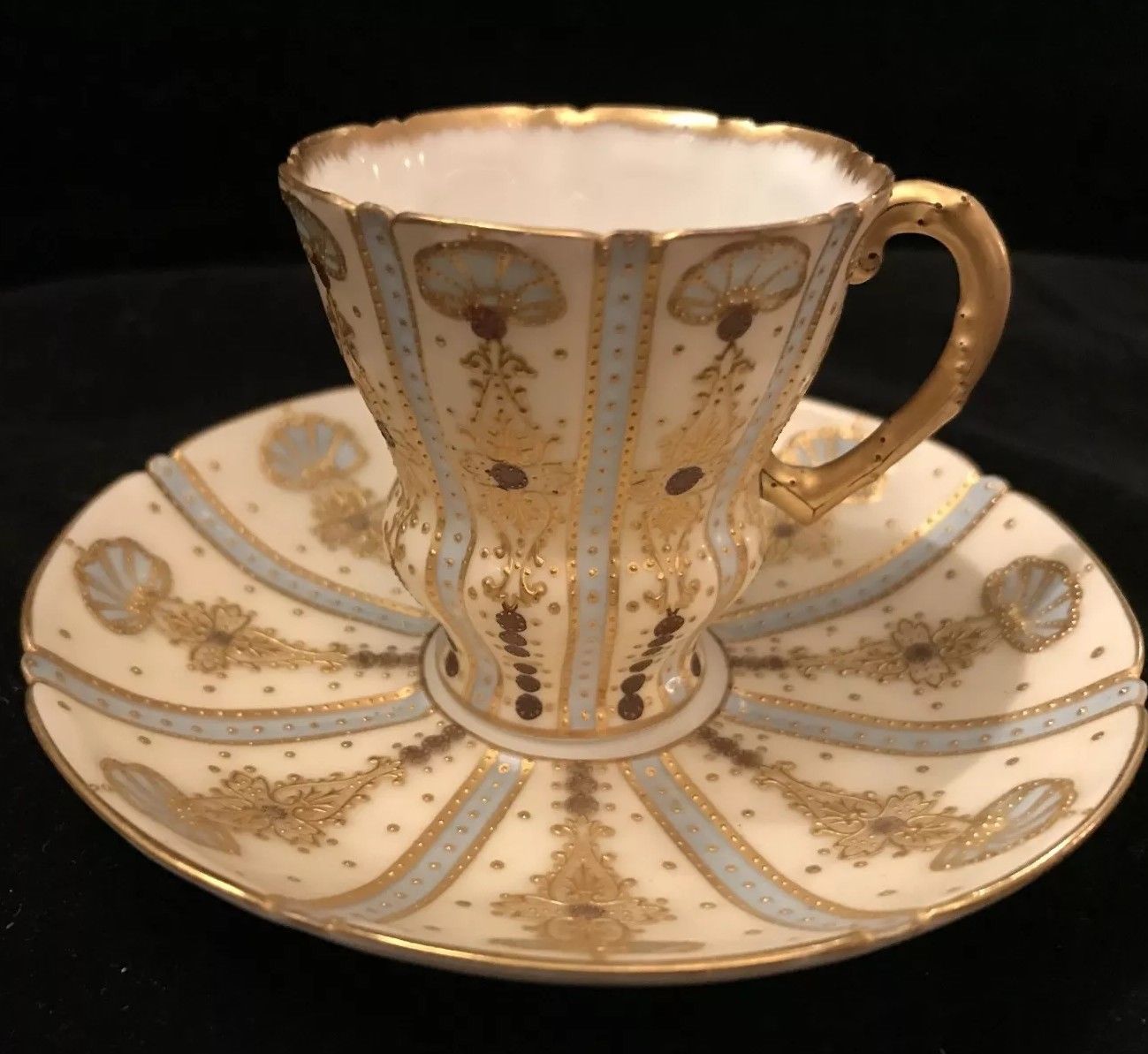 Coalport : Un top 5 de superbes tasses à thé ! 